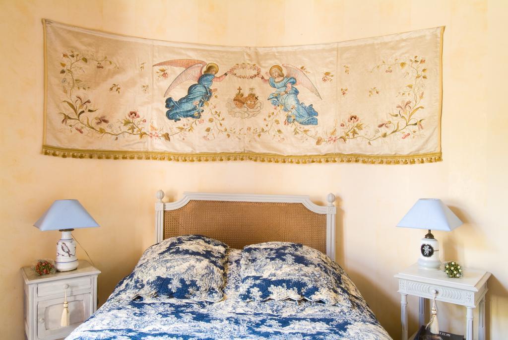 Chateau De La Roche Martel Bed & Breakfast Roiffe ห้อง รูปภาพ