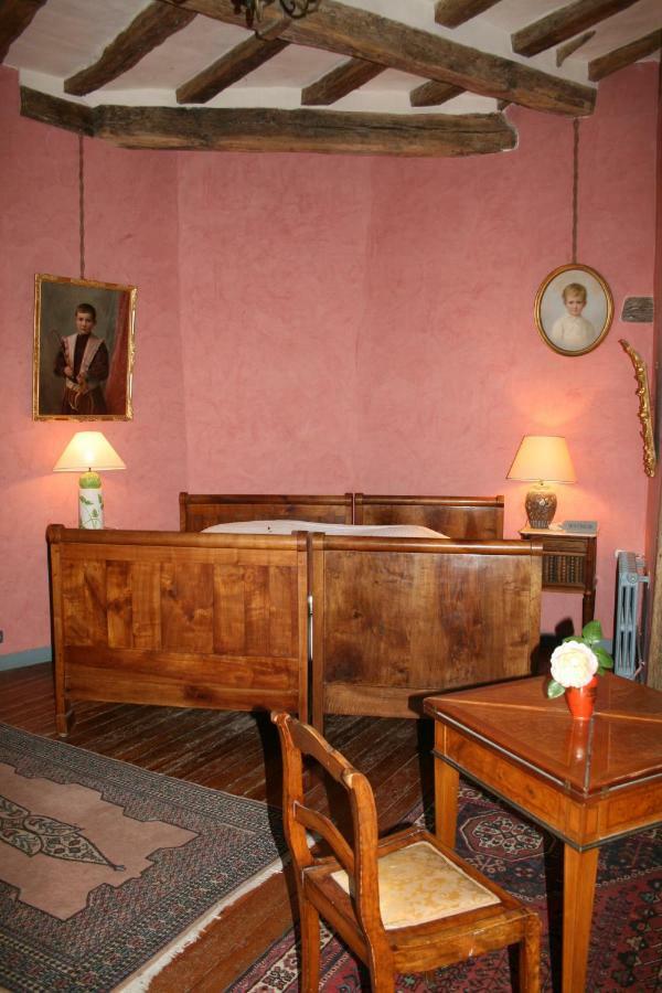 Chateau De La Roche Martel Bed & Breakfast Roiffe ภายนอก รูปภาพ