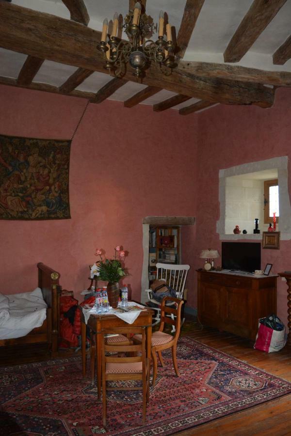 Chateau De La Roche Martel Bed & Breakfast Roiffe ภายนอก รูปภาพ
